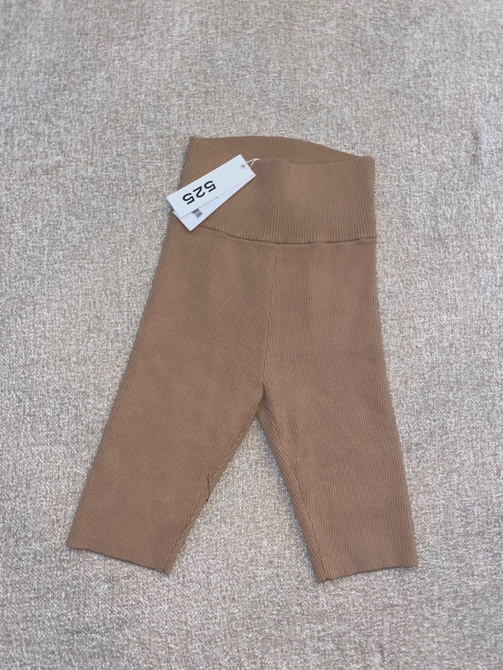 NWT 525 America High-Waisted Ribbed Workout Shorts Tan/Taupe Size Medium